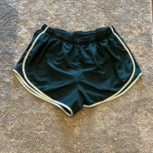 Nike 2XL tempo shorts.